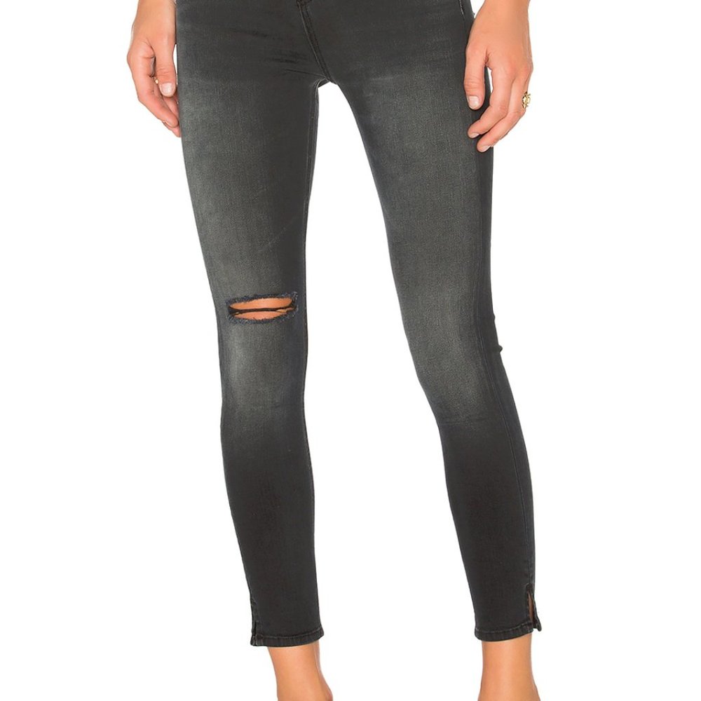 Rag & Bone High Rise Capri in in Steele Destroyed